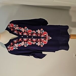 Solitaire women's enbroidery long tunic blouse. Lovely colors and‎ fabrics. Size